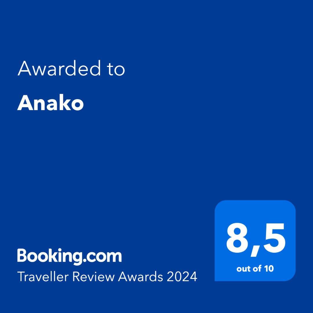 Anako *